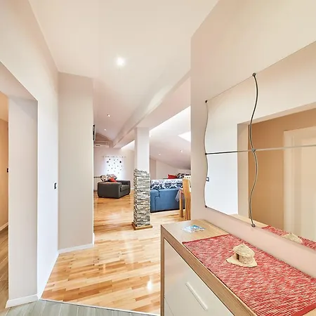 Apartment Alto