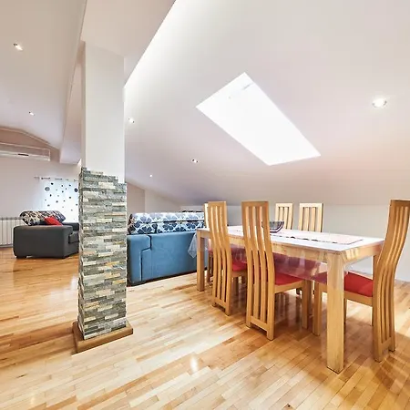 Alto Apartment *